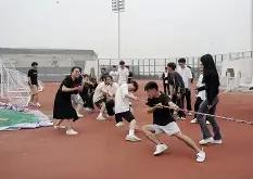 门兴格拉德巴赫训练开放日；清晨调整名单引欢呼；社区盾在即；控场能力受关注的简单介绍