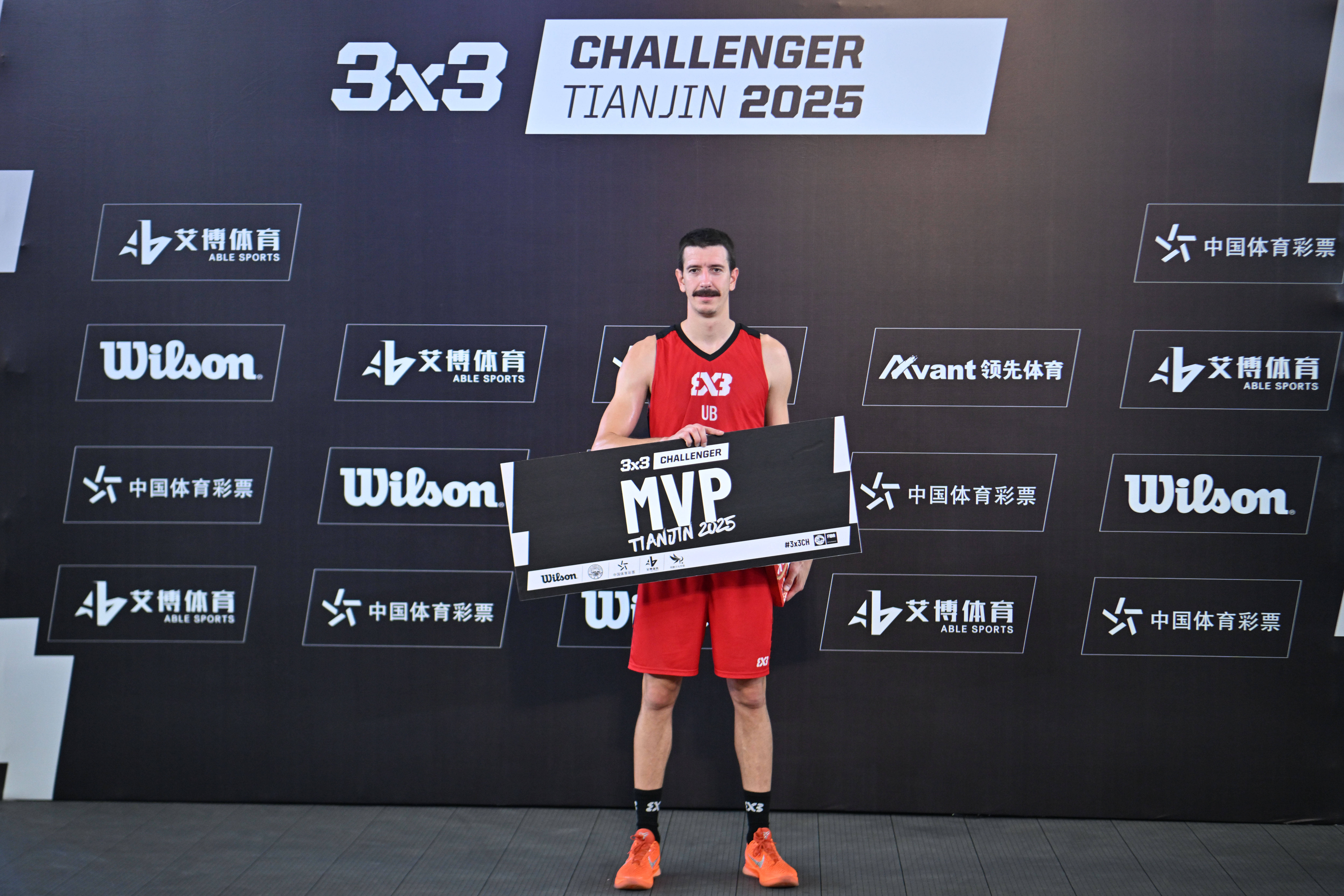 塔图姆赛事官方发布连败新规，篮网争议不断！的简单介绍